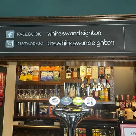 The White Swan Deighton Penzion York